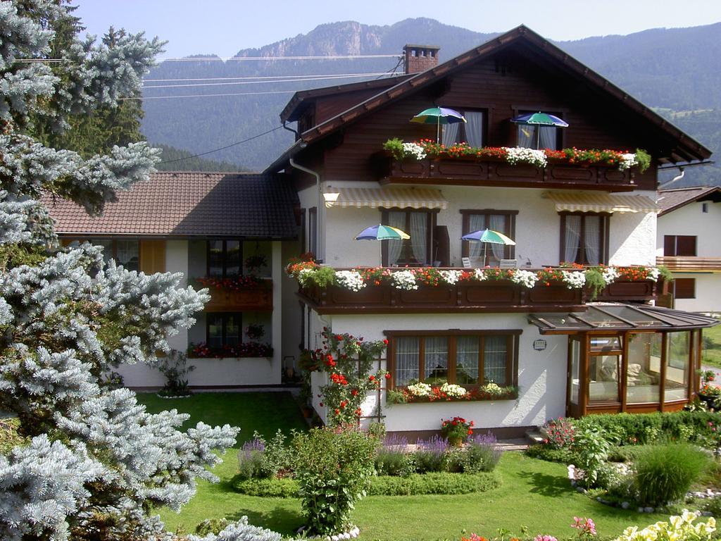 Pension Leyrer Kotschach-Mauthen Exterior foto